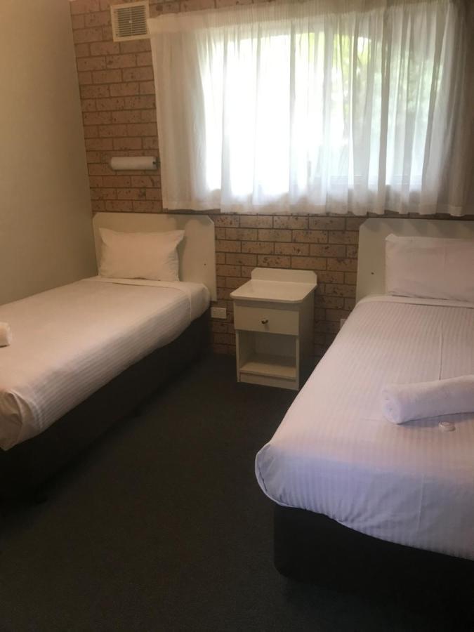 Colac Mid City Motor Inn Esterno foto