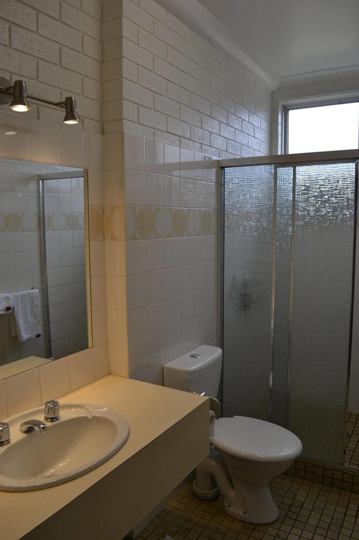 Colac Mid City Motor Inn Esterno foto