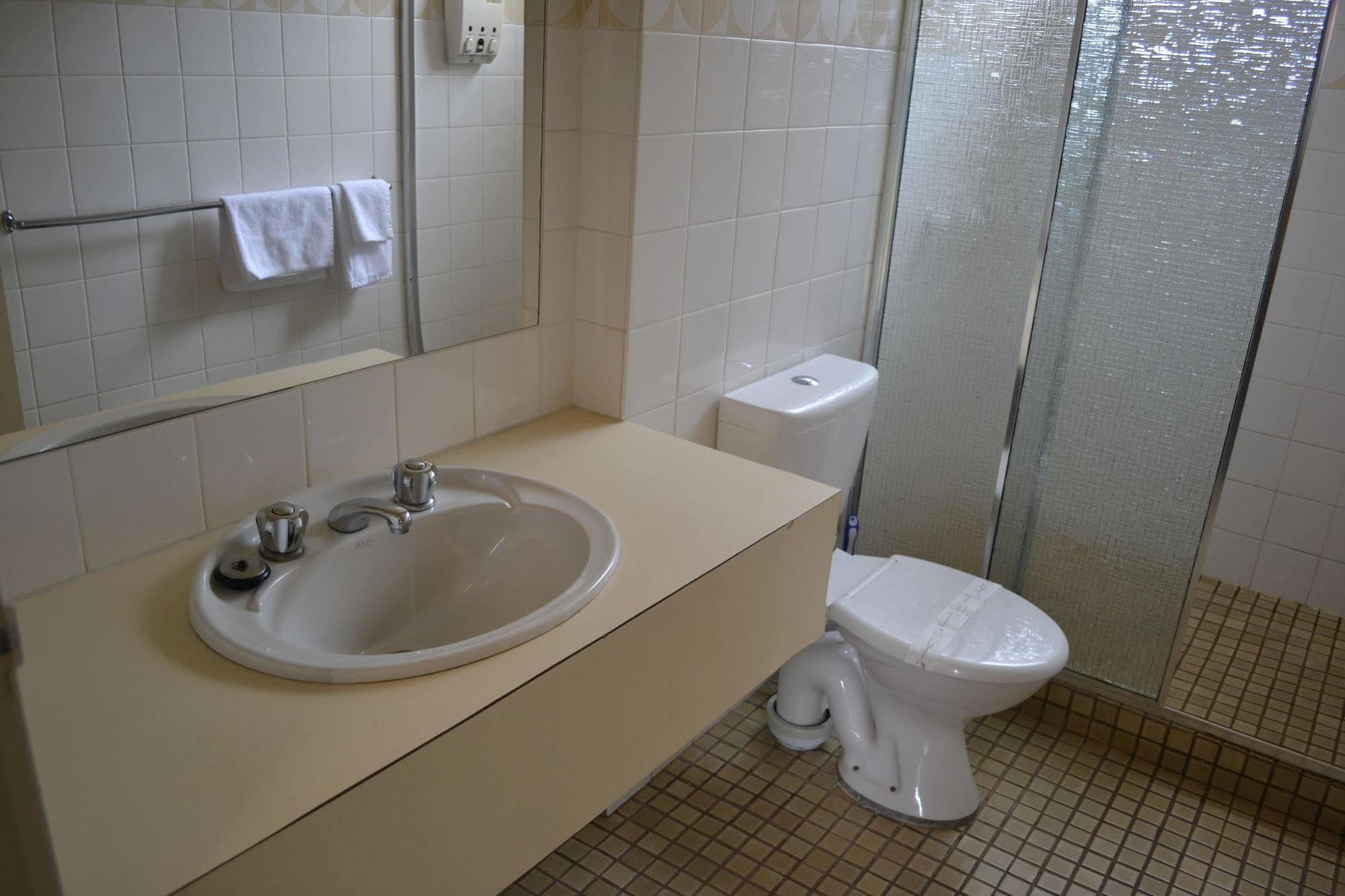 Colac Mid City Motor Inn Esterno foto