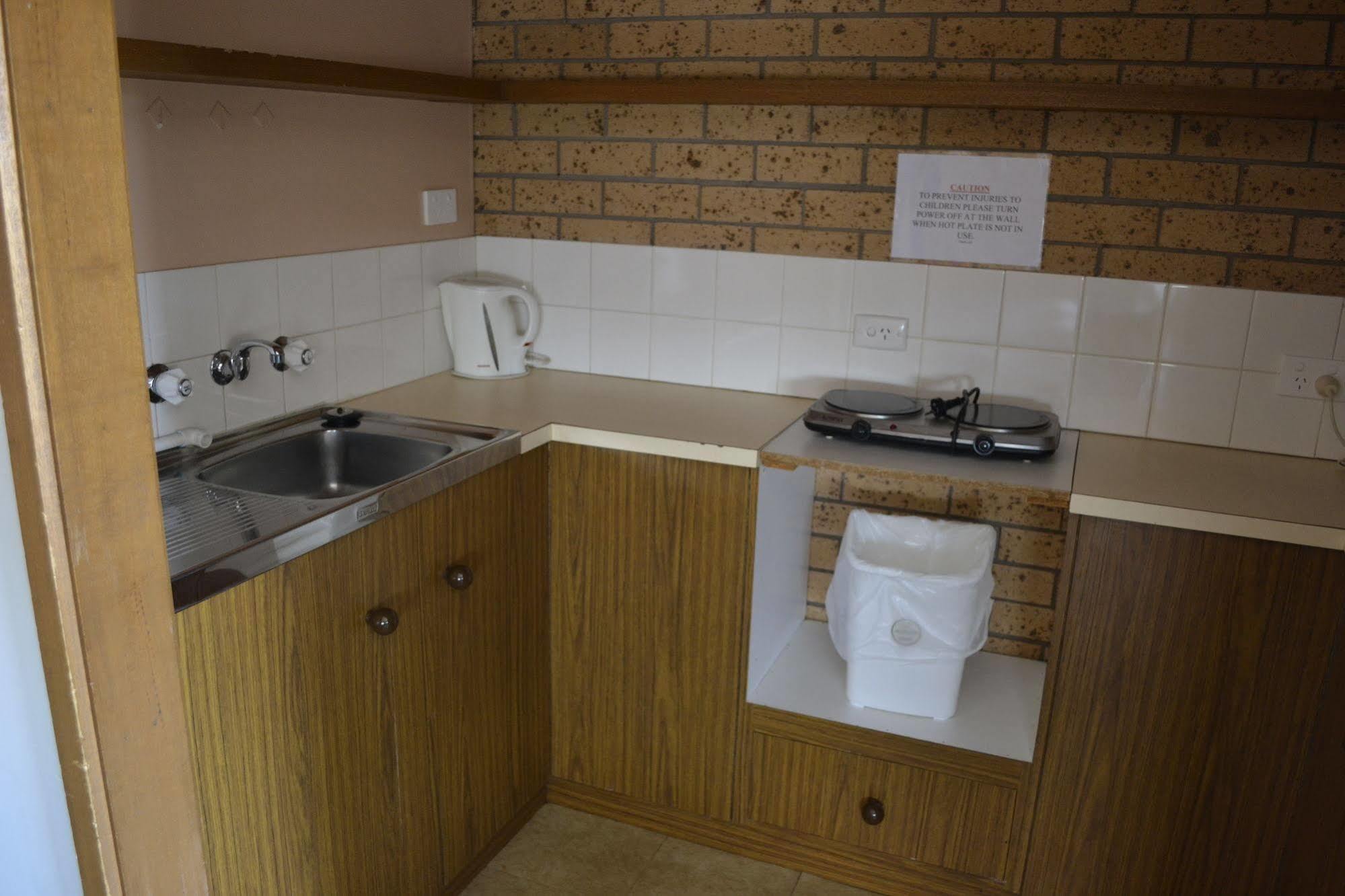 Colac Mid City Motor Inn Esterno foto