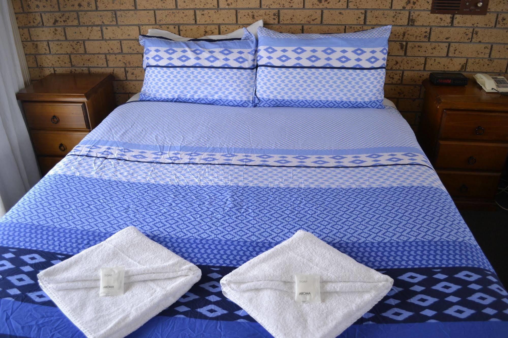 Colac Mid City Motor Inn Esterno foto