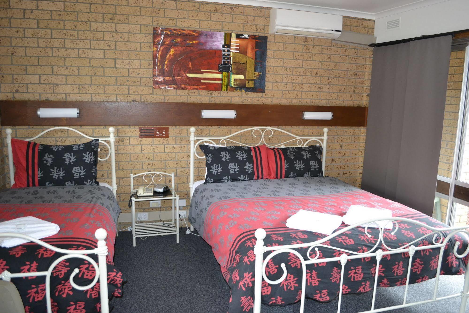 Colac Mid City Motor Inn Esterno foto