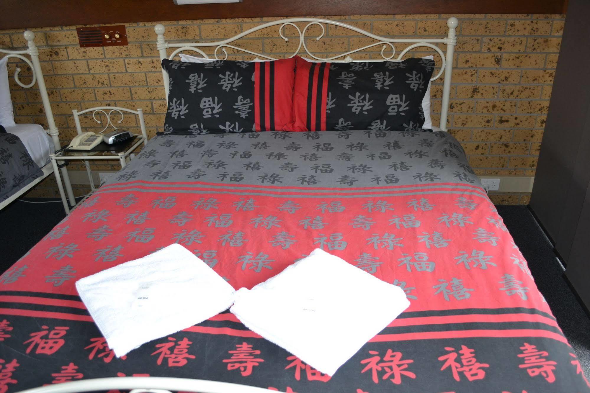 Colac Mid City Motor Inn Esterno foto