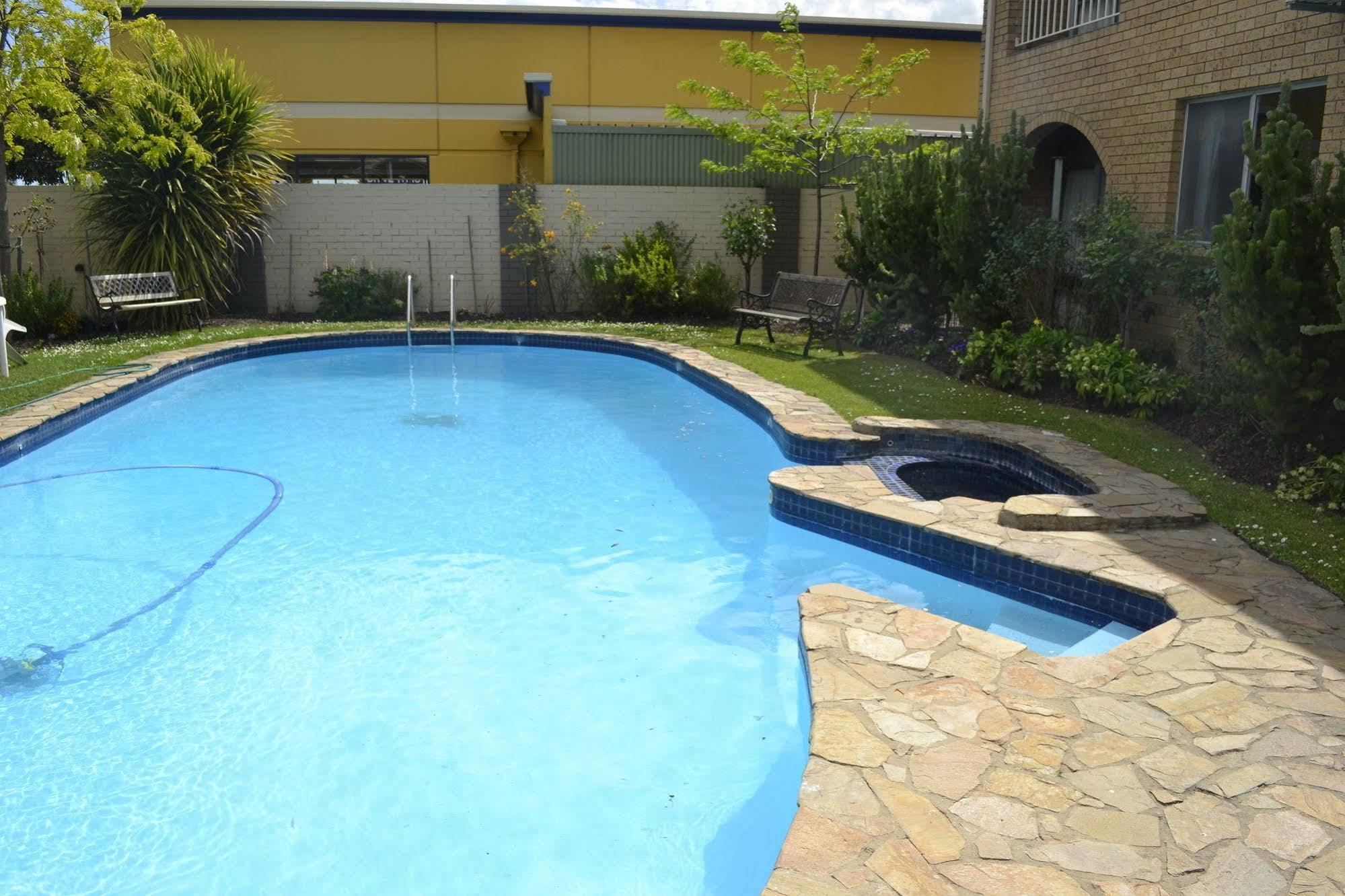 Colac Mid City Motor Inn Esterno foto