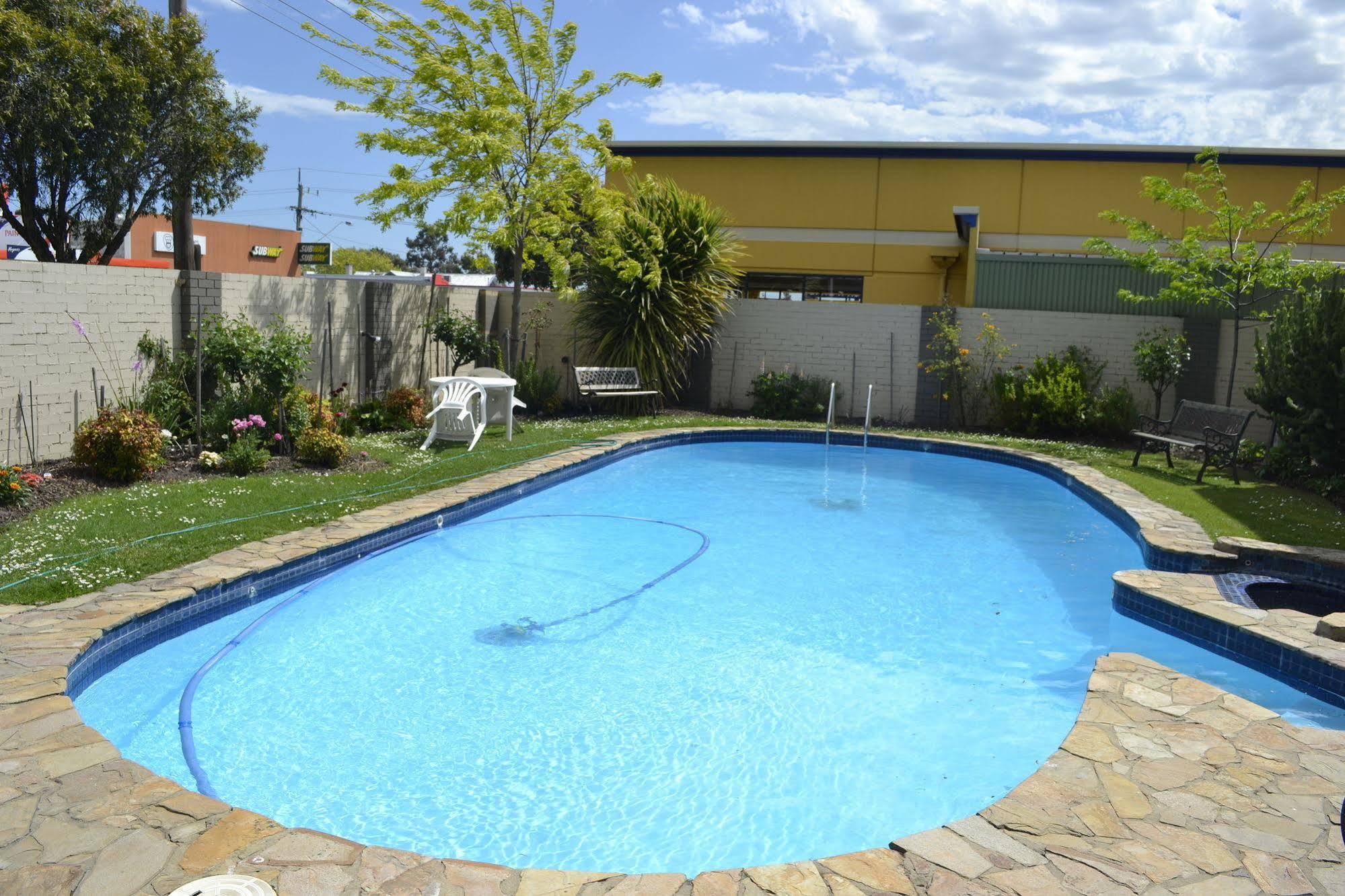Colac Mid City Motor Inn Esterno foto