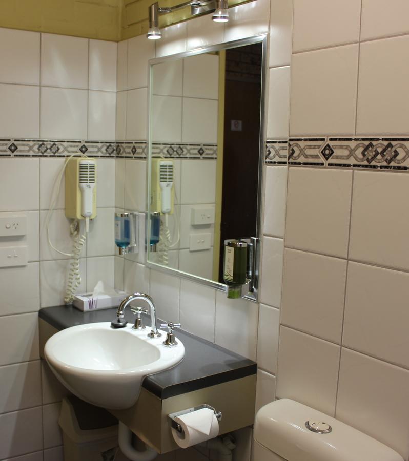 Colac Mid City Motor Inn Esterno foto